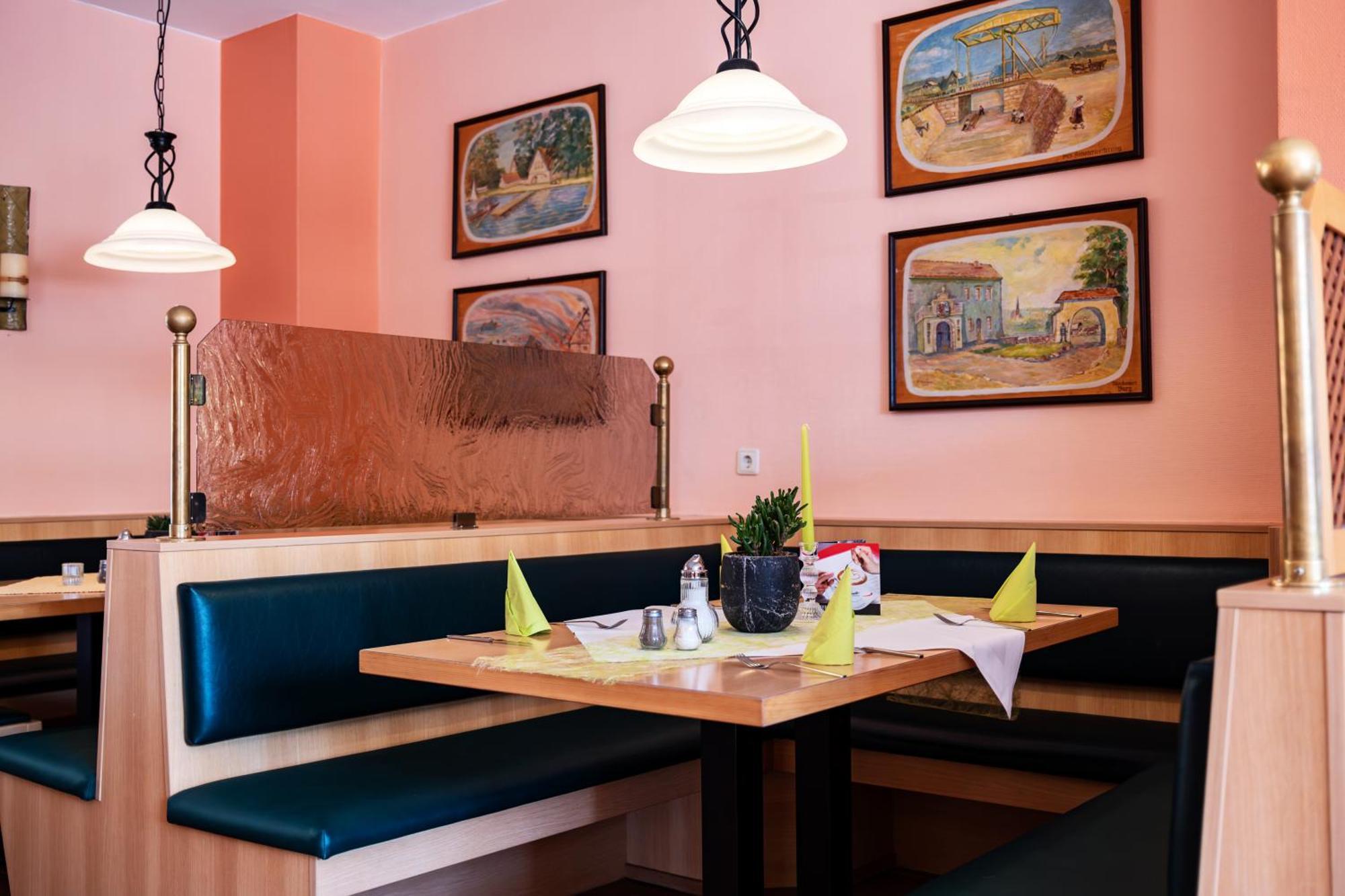 Restaurant & Hotel Storchenklause ชตอร์โคว์ ภายนอก รูปภาพ