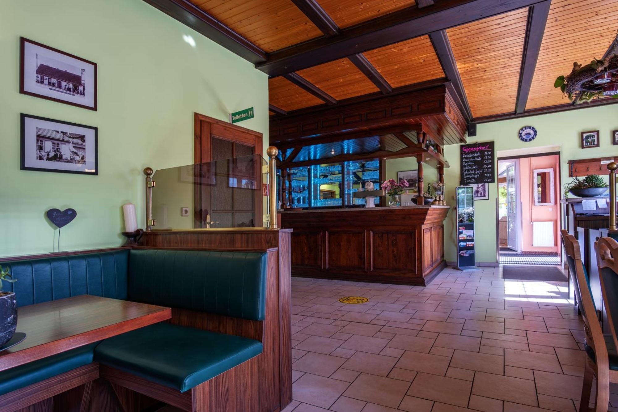 Restaurant & Hotel Storchenklause ชตอร์โคว์ ภายนอก รูปภาพ