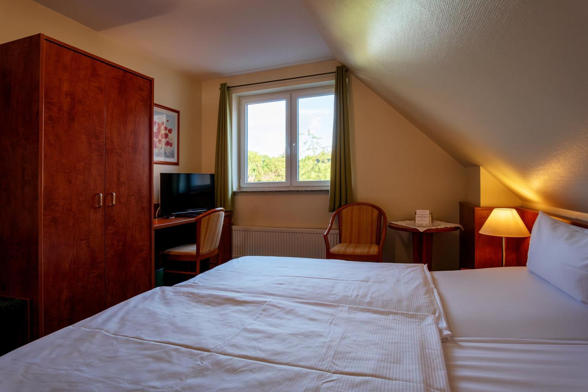 Restaurant & Hotel Storchenklause ชตอร์โคว์ ภายนอก รูปภาพ