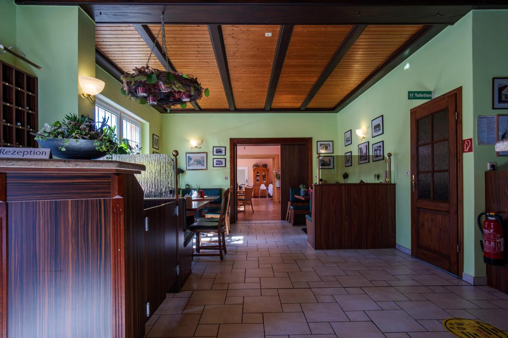Restaurant & Hotel Storchenklause ชตอร์โคว์ ภายนอก รูปภาพ